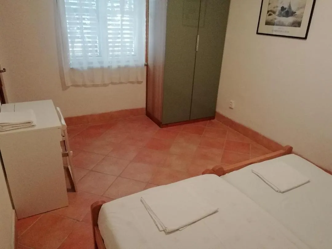 Apartments Mia Starigrad Paklenica