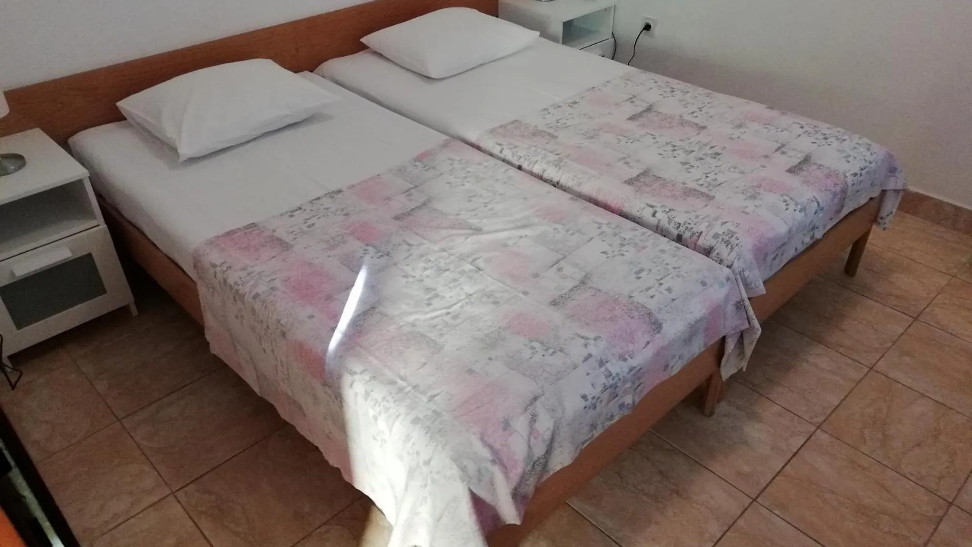 Apartments Mia Starigrad Paklenica